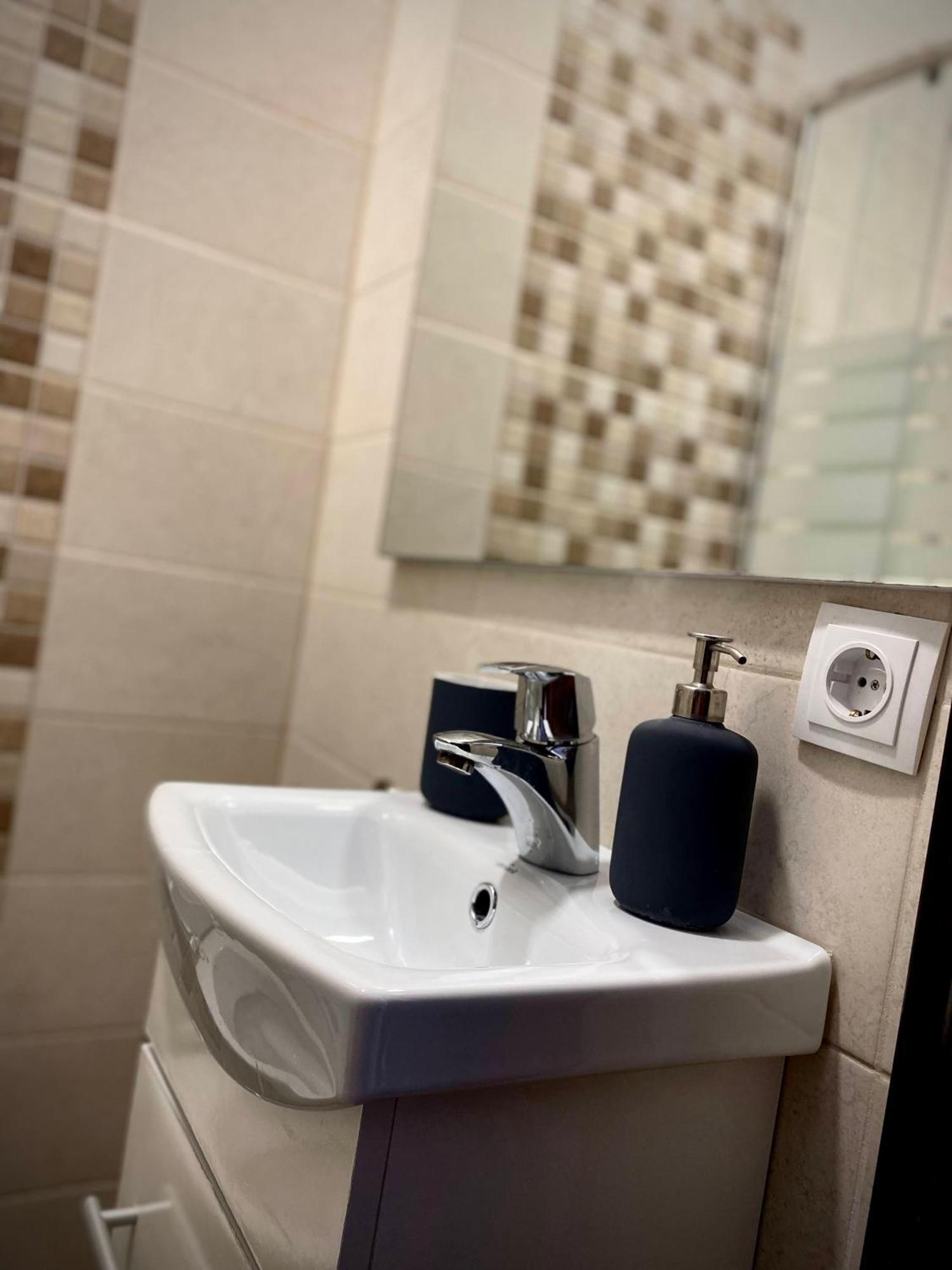 Ada'S Luxury Apartament&Studio - Old City Brassó Kültér fotó