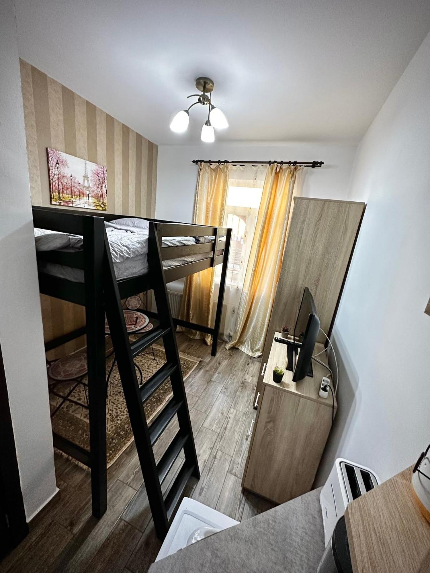 Ada'S Luxury Apartament&Studio - Old City Brassó Kültér fotó