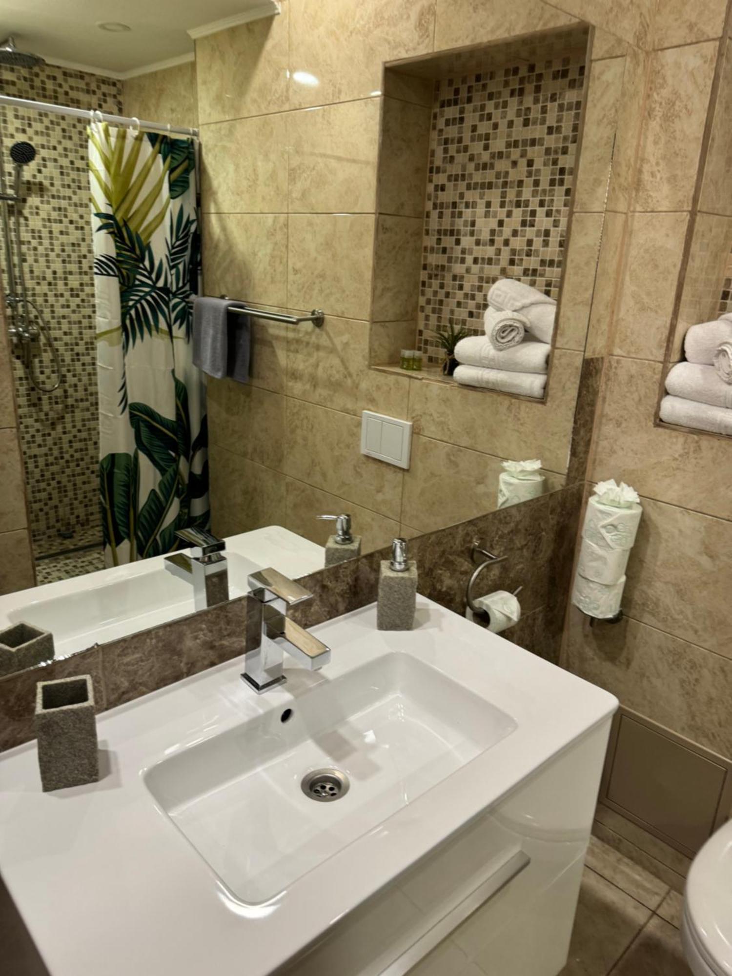 Ada'S Luxury Apartament&Studio - Old City Brassó Kültér fotó