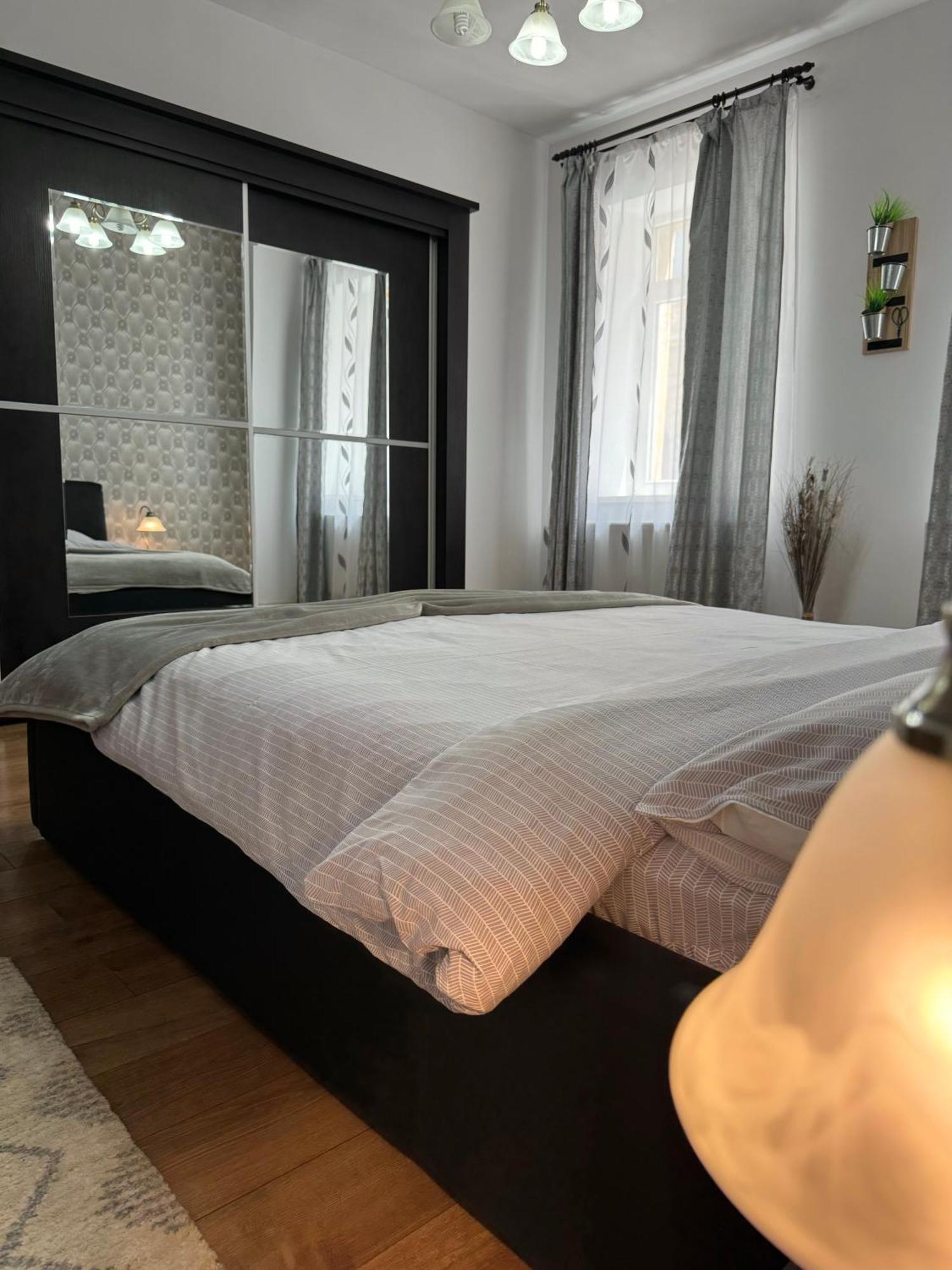 Ada'S Luxury Apartament&Studio - Old City Brassó Kültér fotó