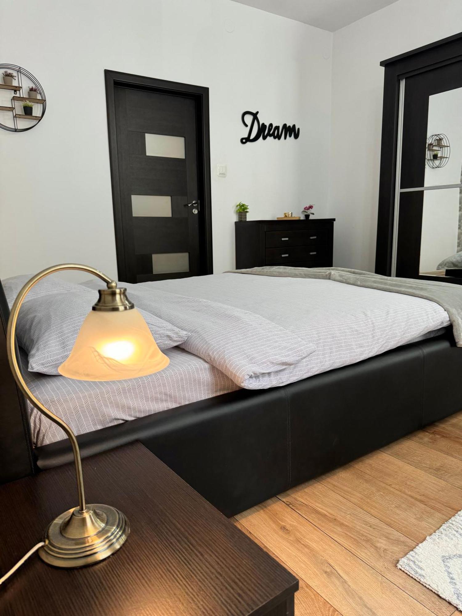 Ada'S Luxury Apartament&Studio - Old City Brassó Kültér fotó